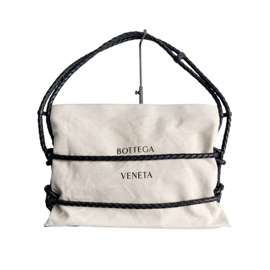 B0tt*ga Ven*ta Quadronno Shoulder Bag Cream For Women 18in/46cm