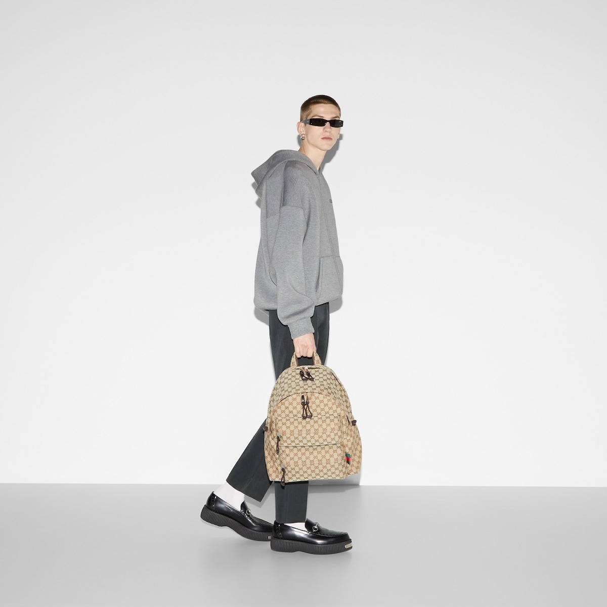Gvc*1 GG Canvas Medium Backpack Beige And Dark Brown For Men 14.4in/37cm 800265 FADSC 9852