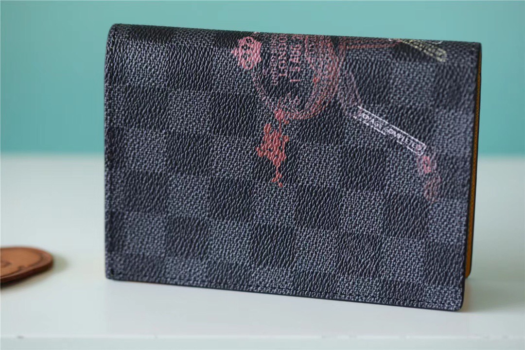 L0vis Vvtt0n Passport Cover Damier Graphite Canvas For Men, Men’s Wallet 5.5in/14cm LV N64604