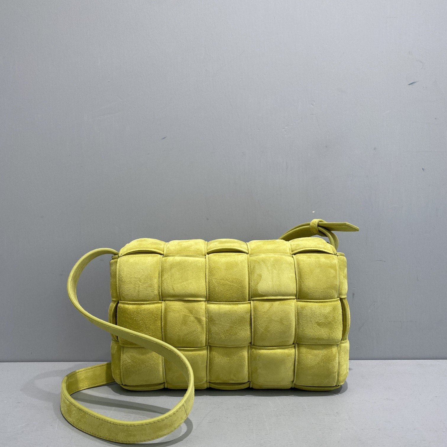 B0tt*ga Ven*ta Padded Cassette Yellow, For Women, Women’s Bags 10.2in/26cm