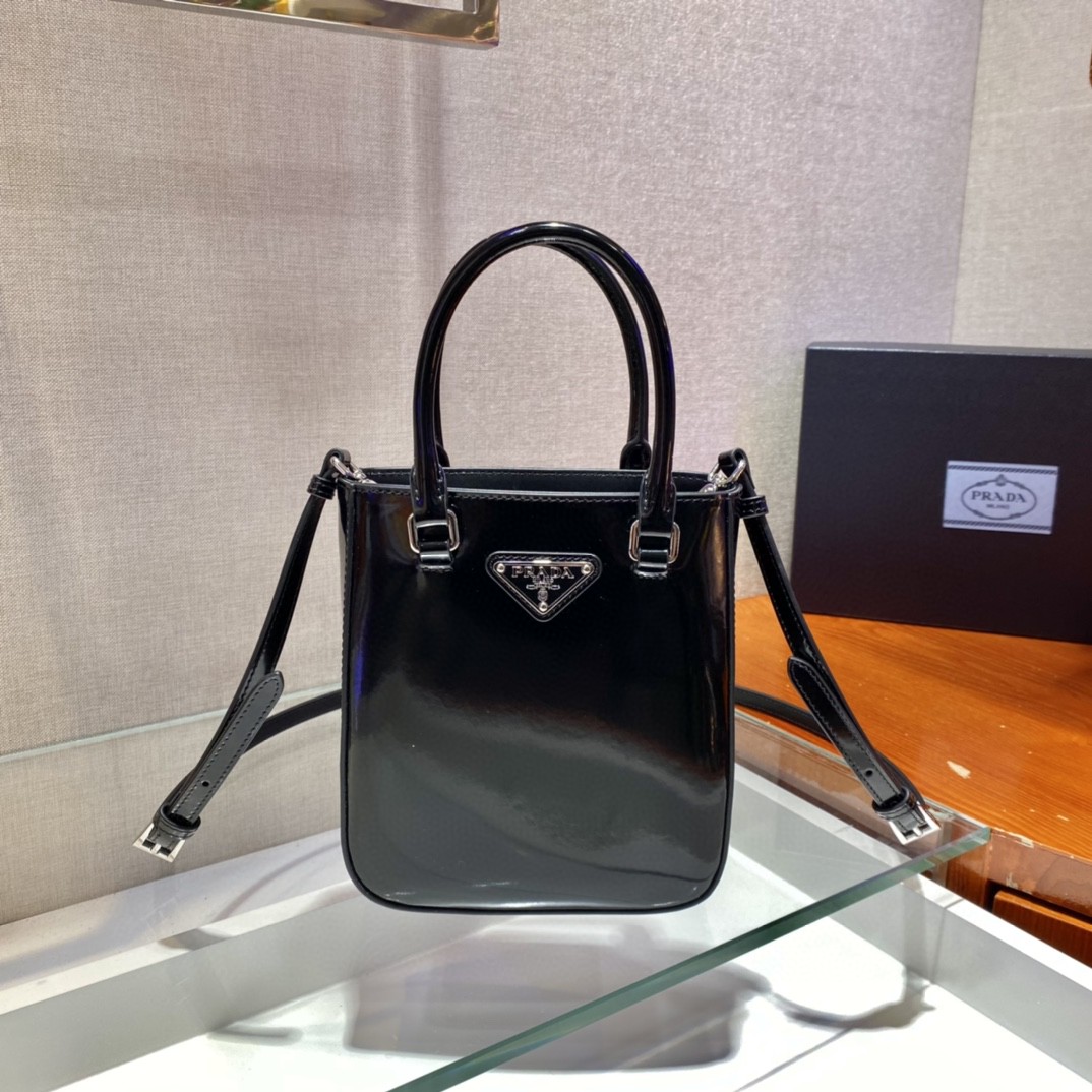 Pra*a Small Brushed Tote Black For Women, Women’s Bags 6.9in/18cm 1BA331_ZO6_F0002_V_OOO