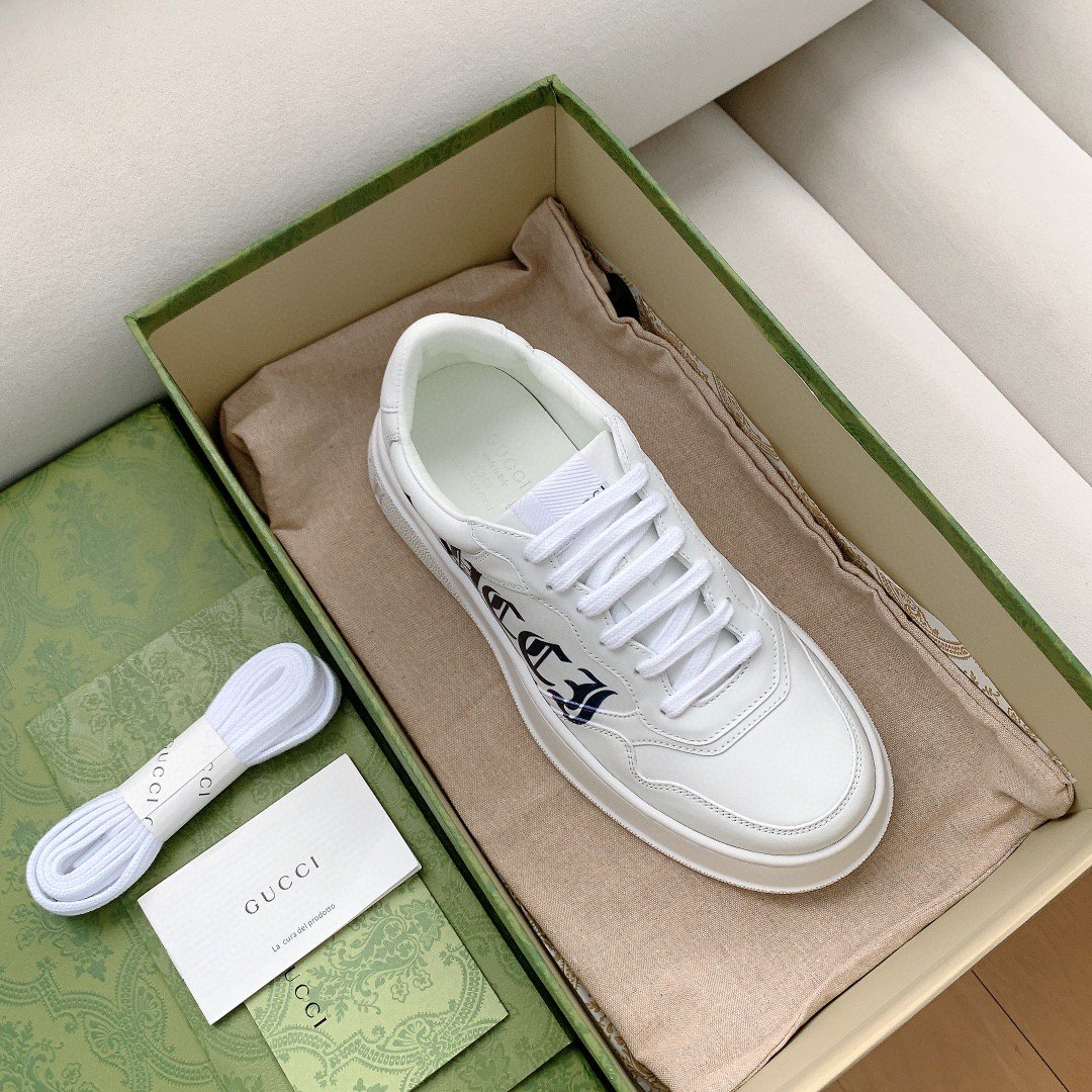 Gvc*1 Women’s Sneaker White With Gvc*1 Print For Women 670408 1XL10